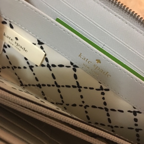 KATE SPADE THOMPSON STREET LACEY WALLET - Picture 2 of 4